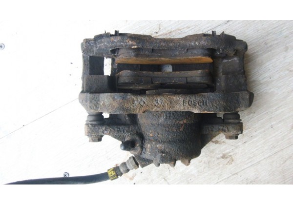 Суппорт передній правий Peugeot 206, 207, 208, Partner, Citroen Berlingo, Xsara Picasso, 4400R7, 441068, 9664465080